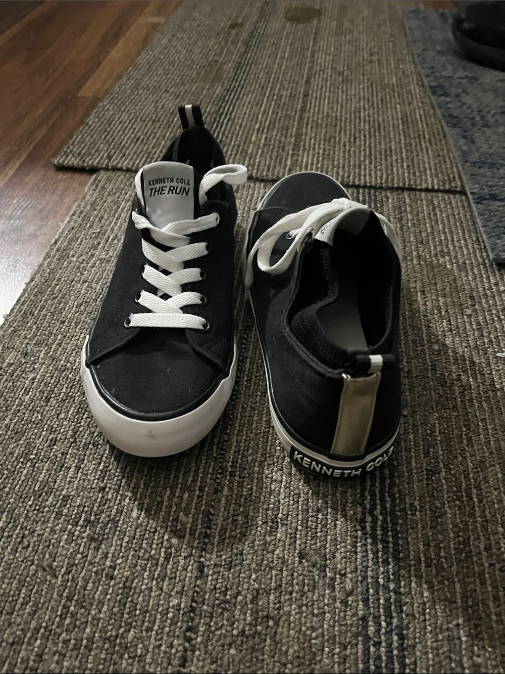 Kenneth Cole Black and White Low-Top Sneakers